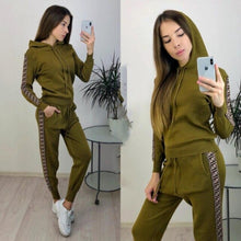 Load image into Gallery viewer, Tracksuit Women Hat Fall Lounge Wear Two Piece Set Sweatpants Streetwear Chandal Mujer Jogging 2pac Fashion Conjunto Feminino